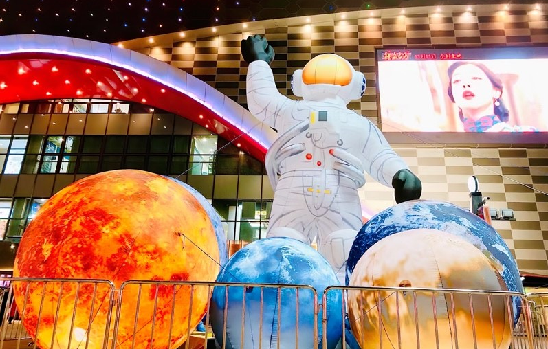 0.3-5m Inflatable Astronaut Mid-Autumn Festival PVC Air-tight Suspension Lighting Nine Planets Launch Moon Planet Inflatable Model